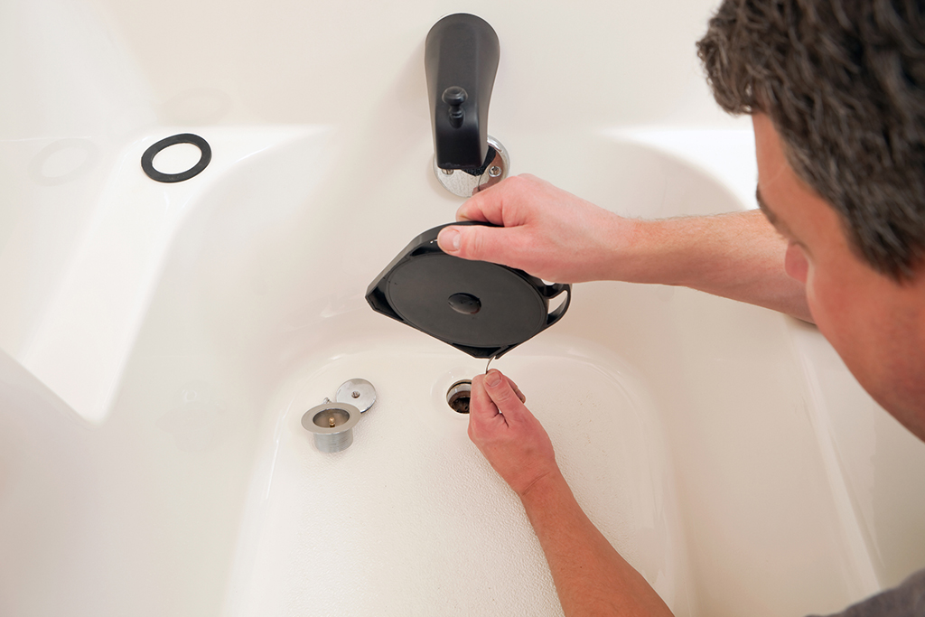 Slow Draining Bathtubs? Here are 4 Tips to Keep in Mind